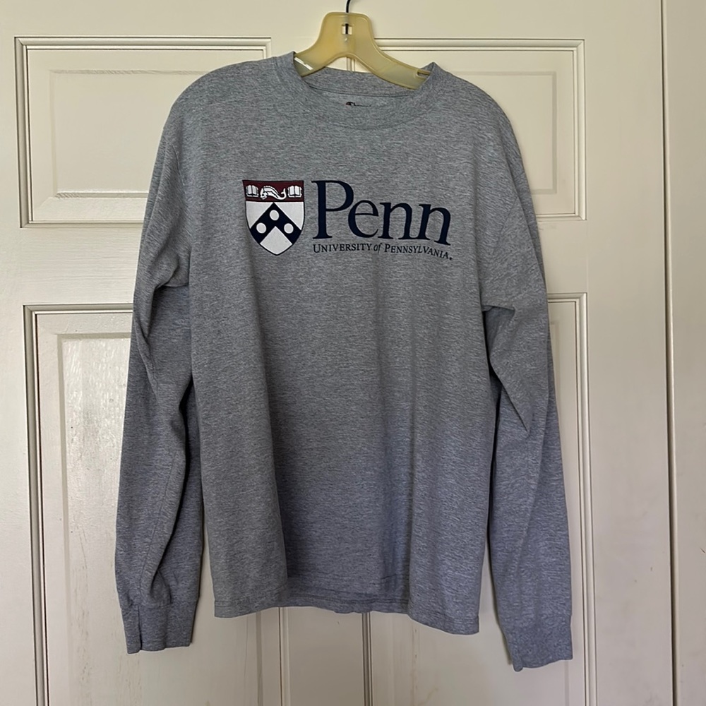University of Pennsylvania (UPenn) Long Sleeve Shirt - Size Medium